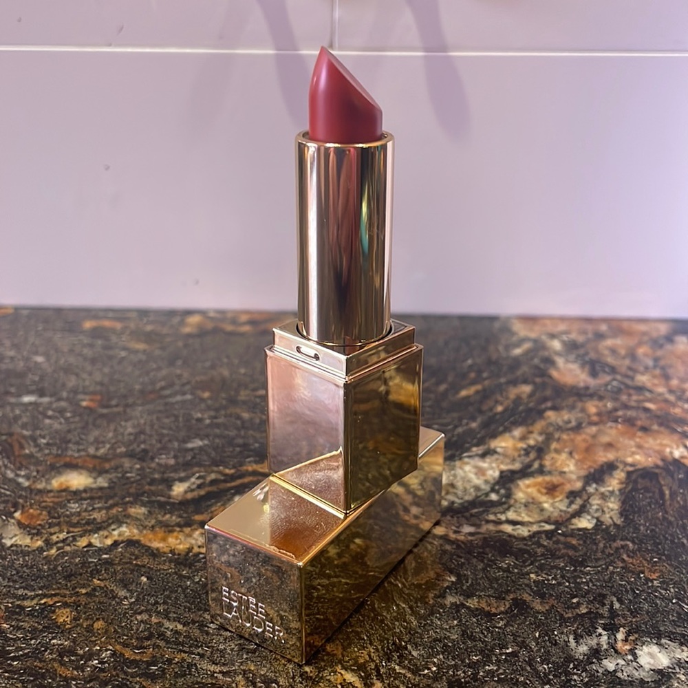 BNWOB Estée Lauder lipstick